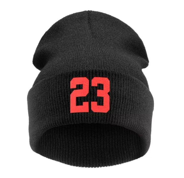 Шапки в ассортименте