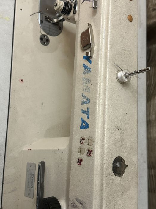 Продам швейную машинку