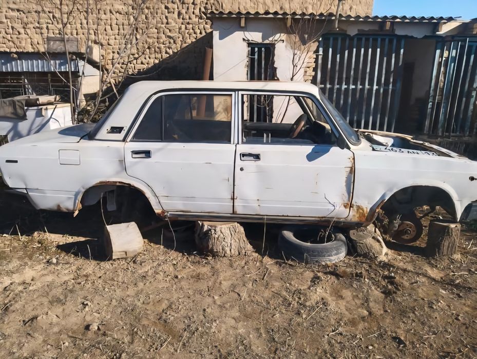 Автомобиль ВАЗ 21070