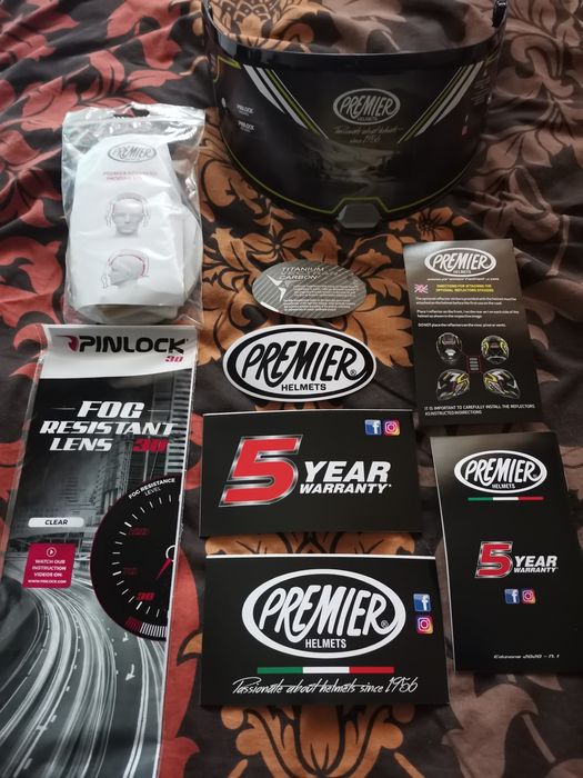 Карбонова Каска за мотор Premier Hyper Carbon 2 броя