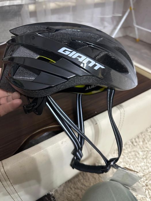 Шлем Giant bold MIPS черный