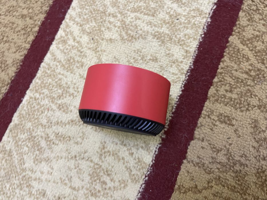 Yandex Алиса красный