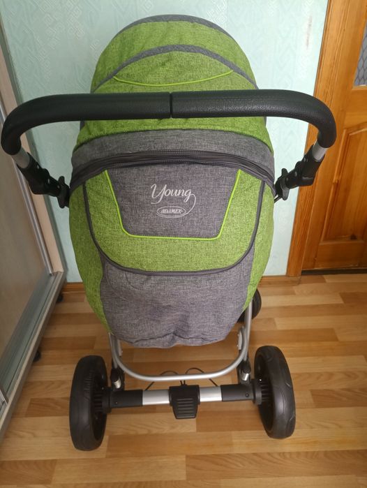 Детская коляска в хорошем состоянии