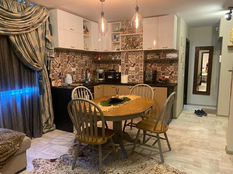 Vând apartament micro 19