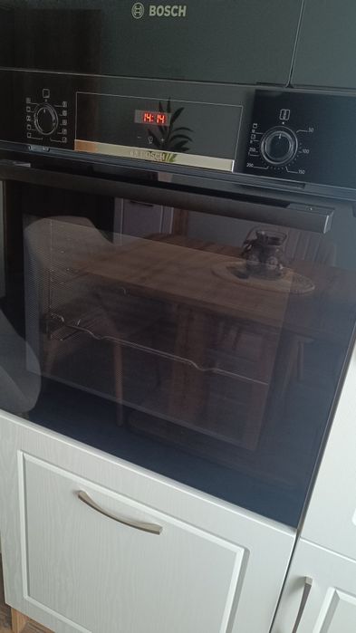 Продавам фурна за вграждане Бош