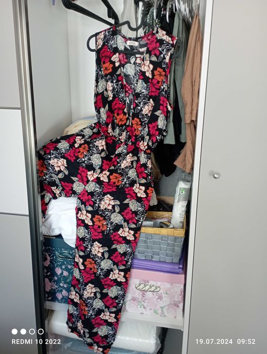 Продавам летен гащеризон.