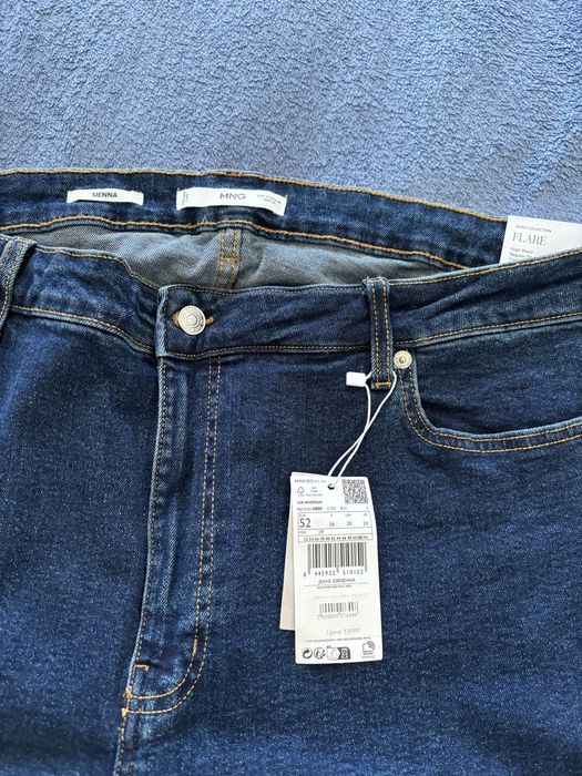 Джинсы Mango Sienna flare , 58 р ( EU 52)