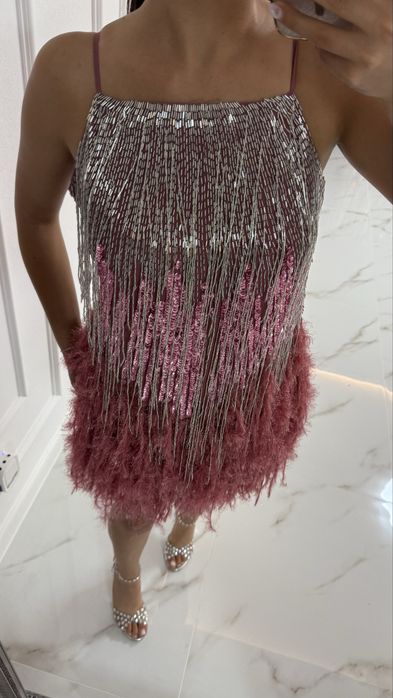 Rochie Asos cu franjuri si puf