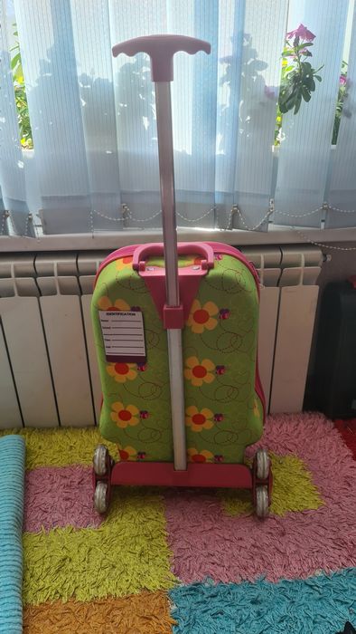 Чимодан детский на колесиках