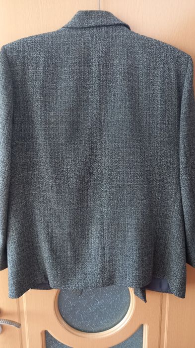 Vand sacou+vesta barbati,marime mare 54-56