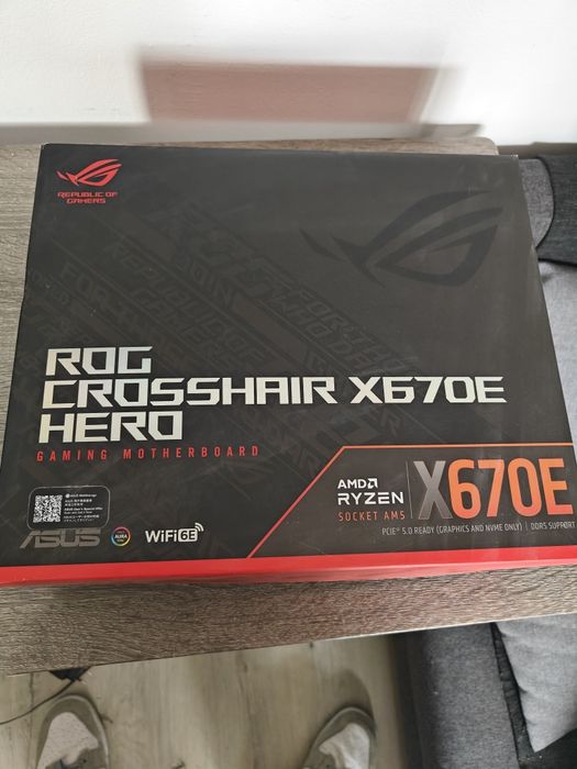 Placa de baza Asus ROG CROSSHAIR X670E HERO AMD Socket AM5 ATX