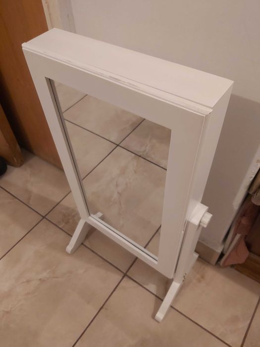 Carcasa cu oglinda tip caseta bijuterii dormitor (material MDF)