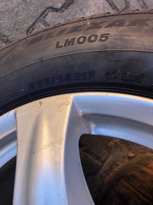 Vand roti de iarna 235/65R17