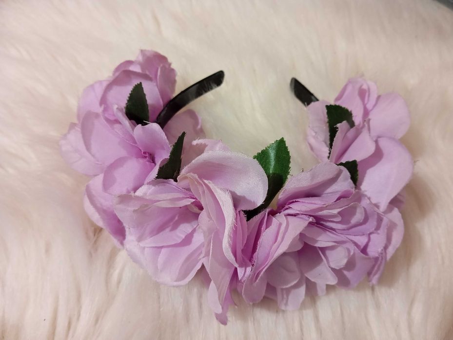 Диадеми с цветя 20 евро за всички заедно