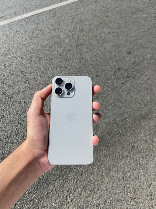 Продам Iihone 15 Pro Max 256gb 85%
