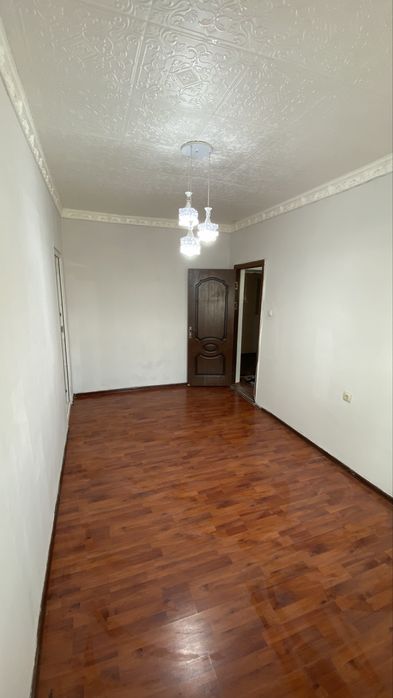 Прадаётся 1хпеределн2х 10микрарайоне карвон орентир можно через банк