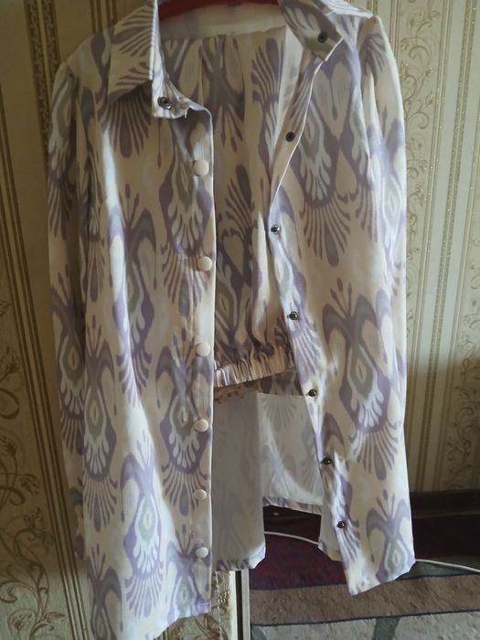 продается костюм брючный