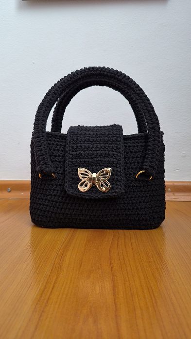 Rucsace, genti sau seturi handmade