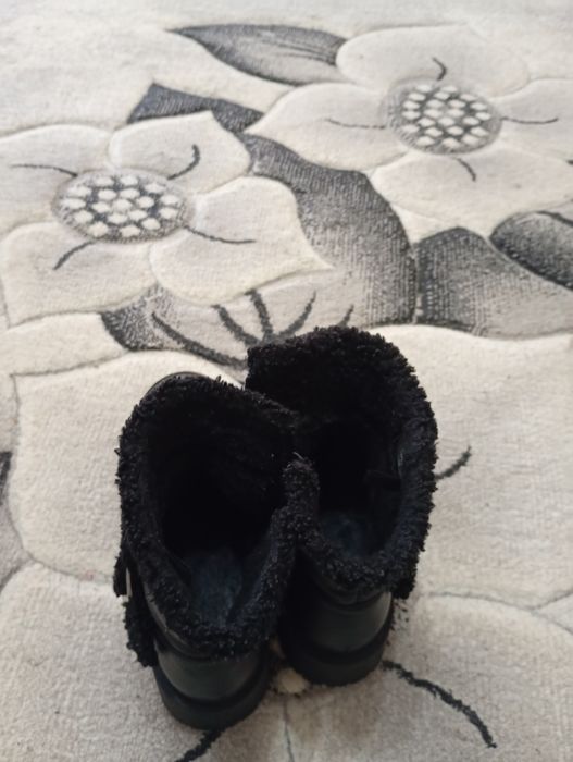 Cizme blănițe mărime 37 călduroase moderne