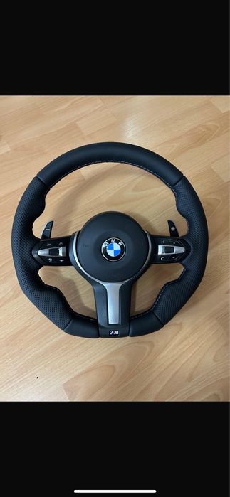 Retapitare volan modificare personalizare volan piele carbon