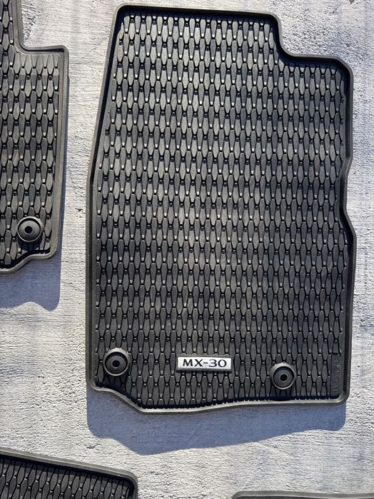 Гумени стелки за Мазда МХ-30