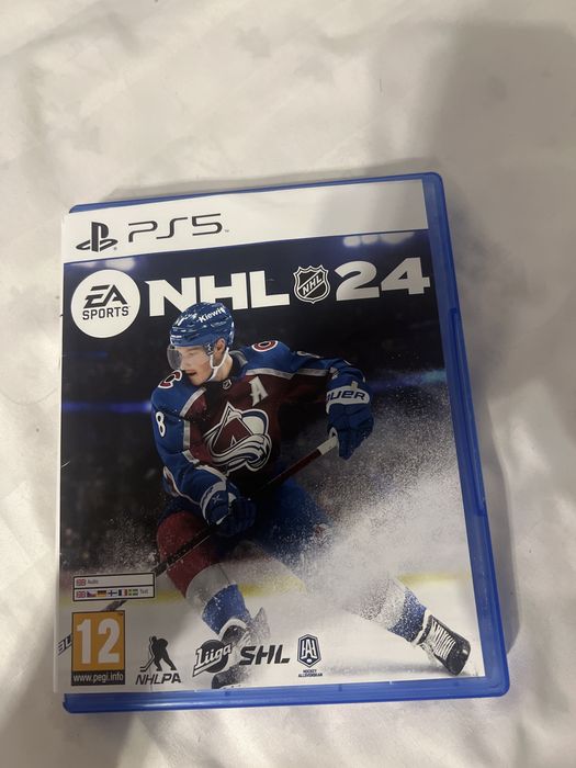 Диск NHL 24 на PS5
