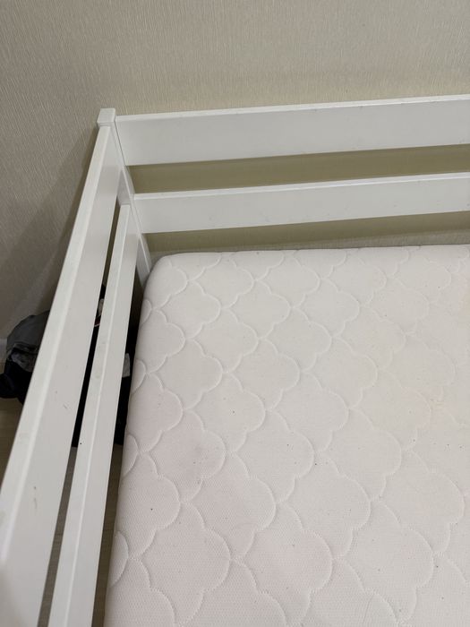 Детская кровать в хорошем состоянии