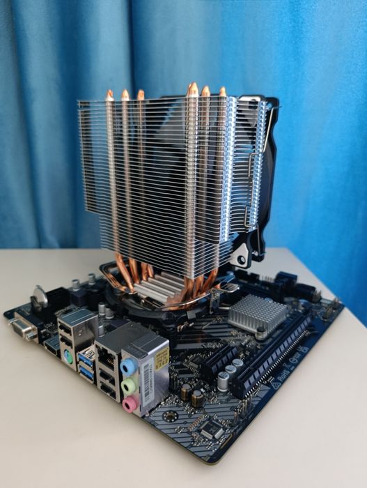 Комплект Intel Core i5 12400F + H610M + Башенный кулер!