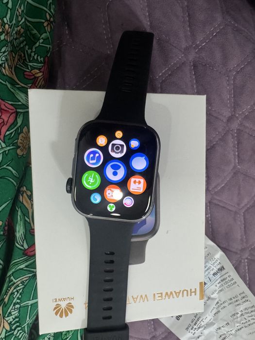 Продам часы huawei watch fit4