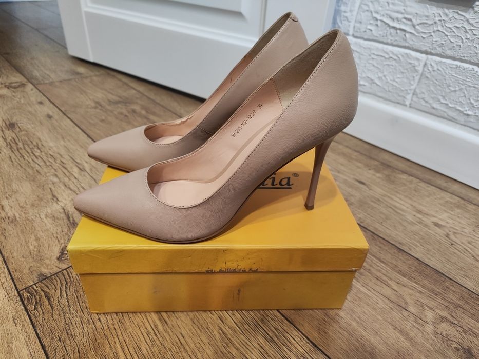 Продам туфли в отличном состоянии