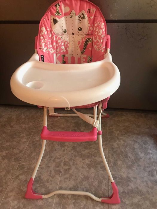 Продавам детско,бебешко столче за хранене -напълно запазено