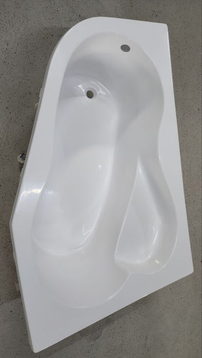 Ванная угловая 140х95