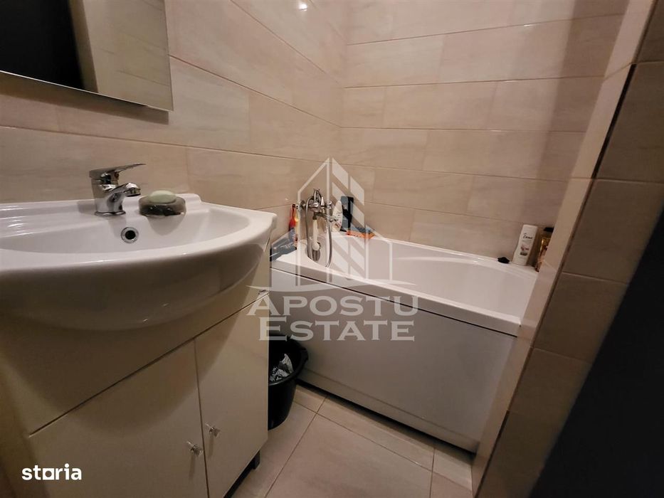 Apartament cu 2 camere, loc de parcare in curte langa Piata Iosefin