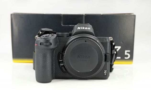 Продам Nikon Z5 за 330000