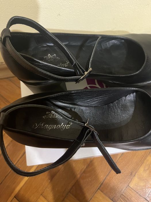 Обувки тип Mary Jane от естесвена кожа с ток