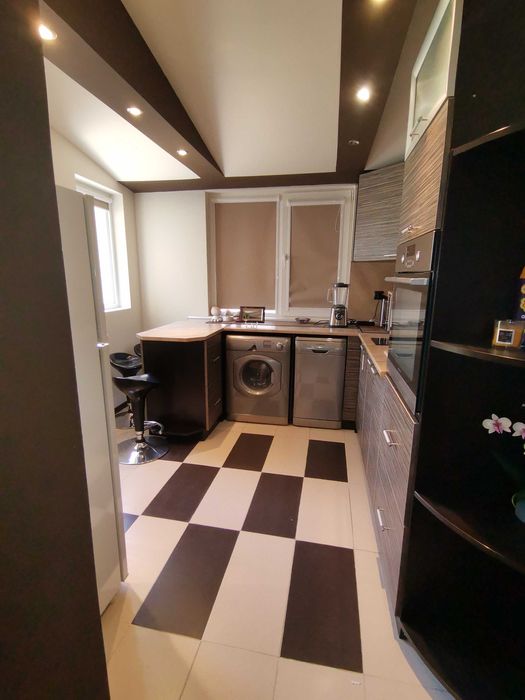 Продава се Тристаен апартамент в Варна, Окръжна болница - 120 кв.м за 2234 €/кв.м - Снимка #3