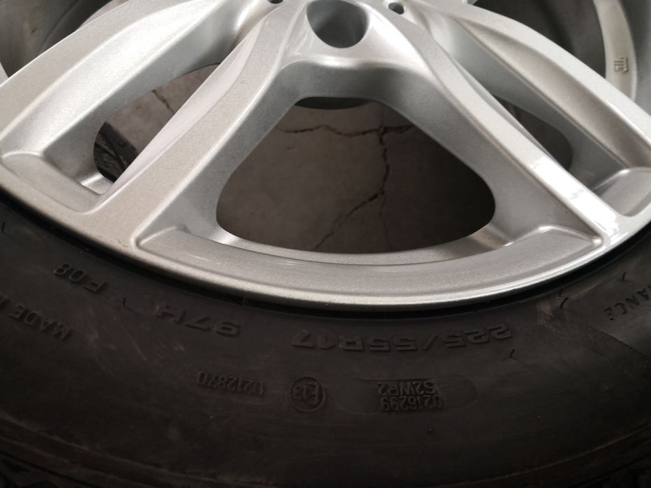 225 55 17 цола гуми като нови 2 броя Goodyear