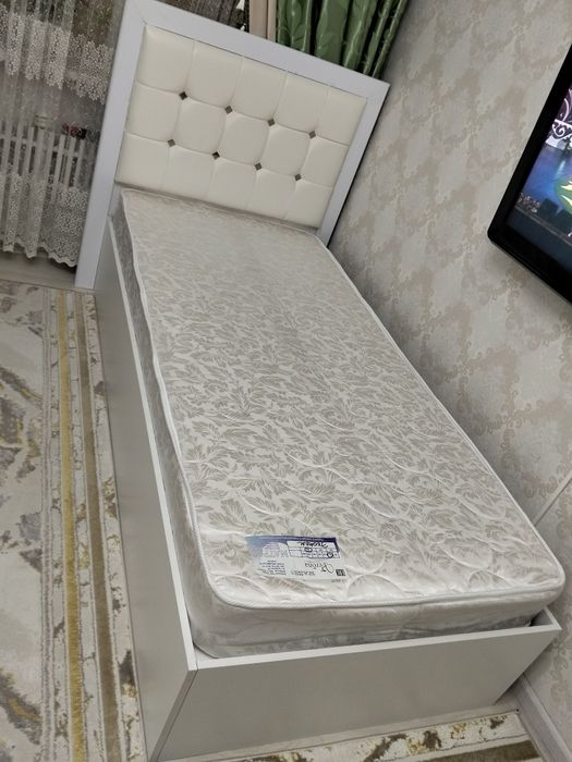 Новый ,бир адамды кровать сатылады.