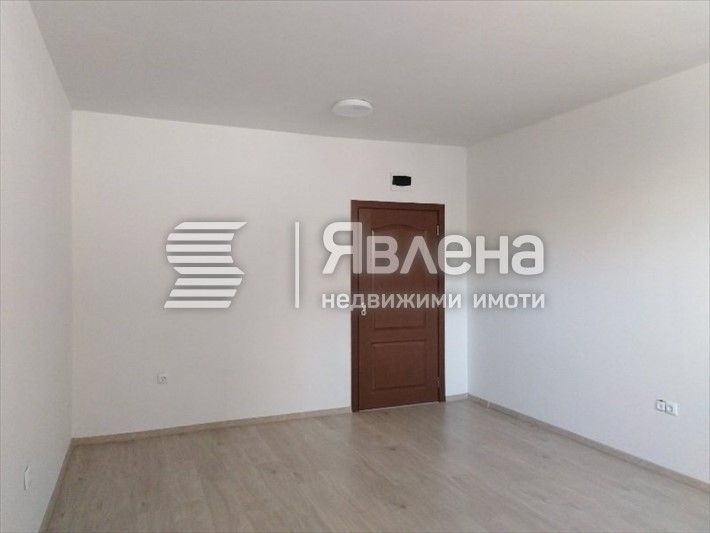 Продава се Офис в Благоевград, Идеален център - 29 кв.м за 1297 €/кв.м - Снимка #3