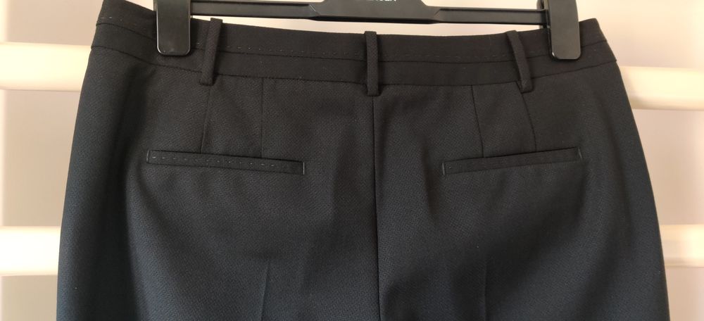 Costum office elegant marca Dika cu pantaloni negru