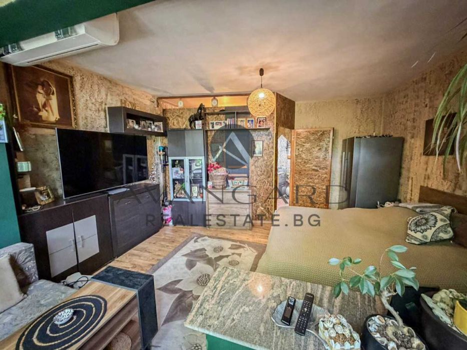 Продава се Тристаен апартамент в Пловдив, Христо Смирненски - 68 кв.м за 2100 €/кв.м - Снимка #1