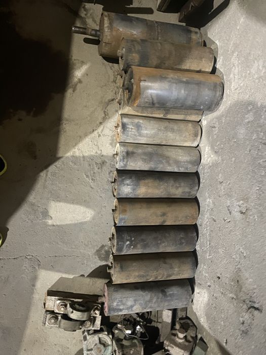 rolik sotiladi uzunligi 31 sm diametir 100 ozgina ishlagan 12 ta dona