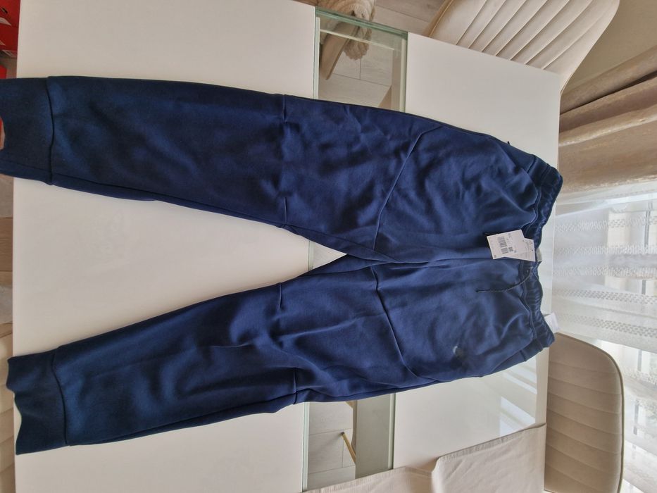 Pantaloni Nike Tech