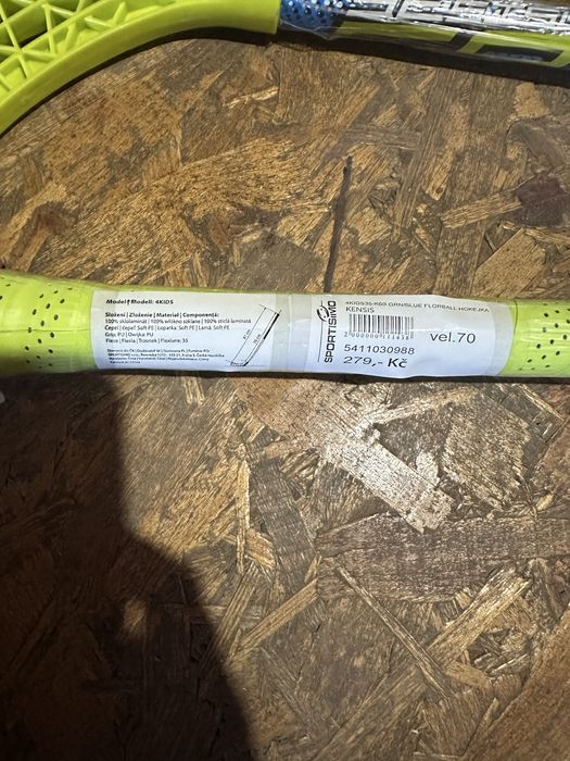 Set crose si mingi hokey pe iarba