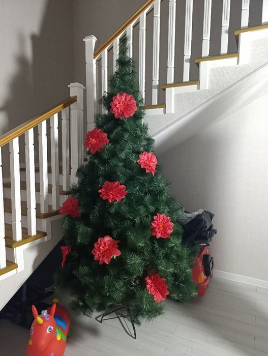 Продам ёлку 220 см