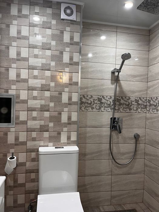 Продава се Двустаен апартамент в Бургас, Меден рудник - зона В - 72 кв.м за 2223 €/кв.м - Снимка #1