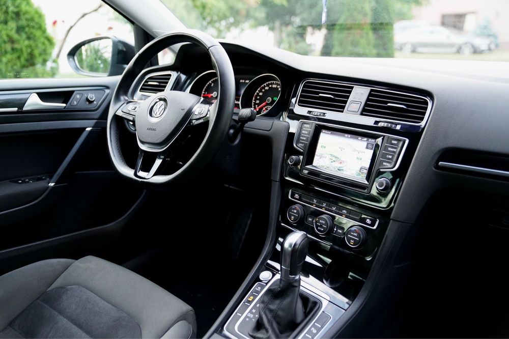 Volkswagen Golf 2.0 TDI BlueMotion Technology DSG Highline