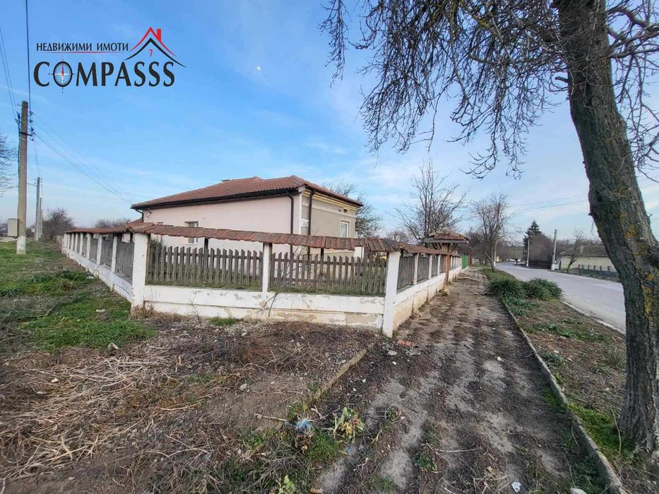 Продава се Къща в с. Смолница, Област Добрич - 90 кв.м за 708 €/кв.м - Снимка #2