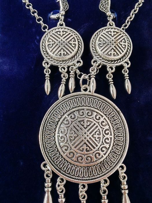 Набр Национальных украшений