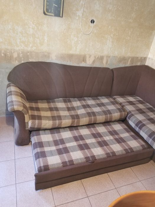 Продавам ъглов Диван.